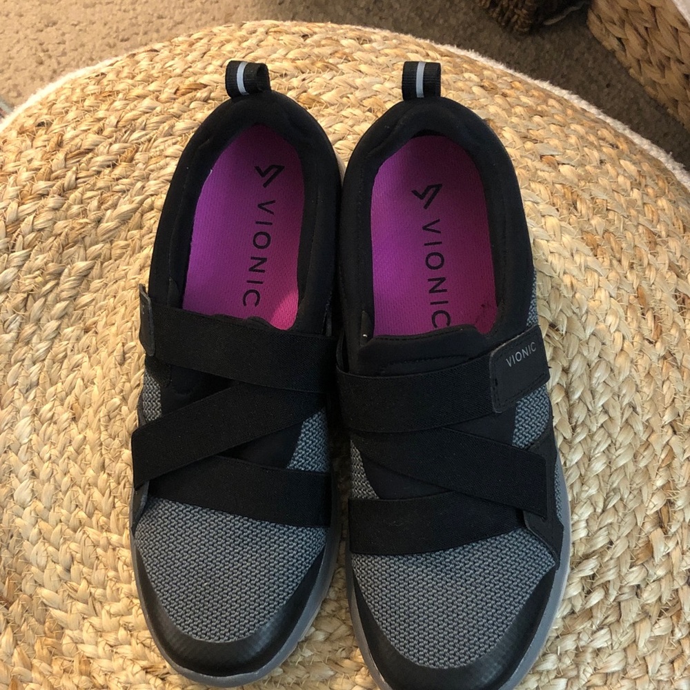 Vionic Women's Black and Gray Slip-On Sneakers